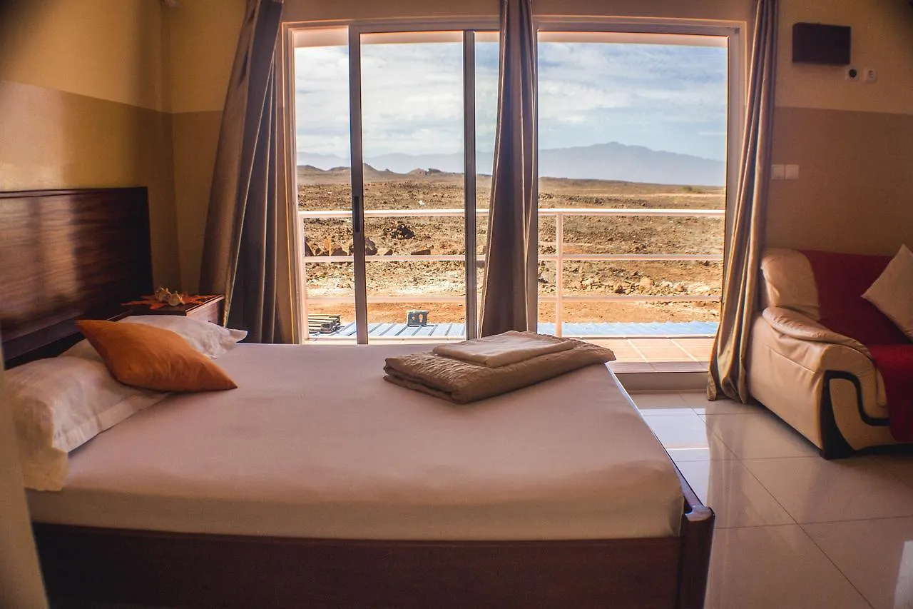 Baia Guest House Baia das Gatas Bed & Breakfast