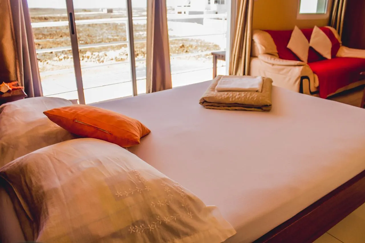 Baia Guest House Baia das Gatas Bed & Breakfast
